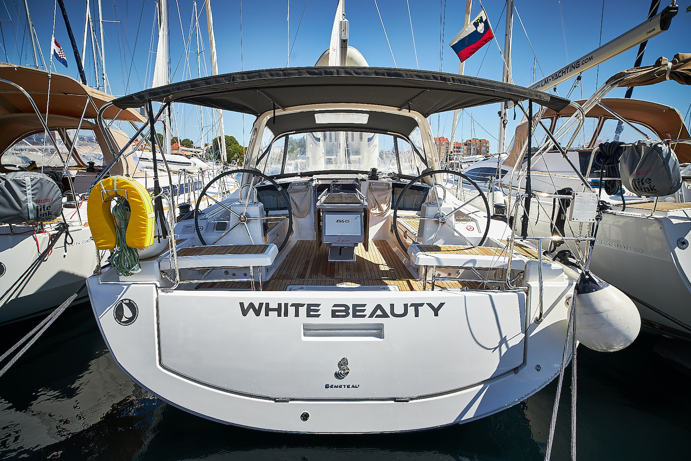 Oceanis 41.1 — photo 3