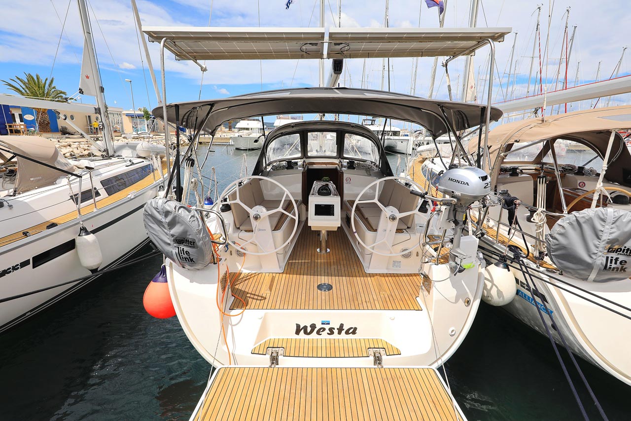 Bavaria Cruiser 37 - 3 cab. — photo 1