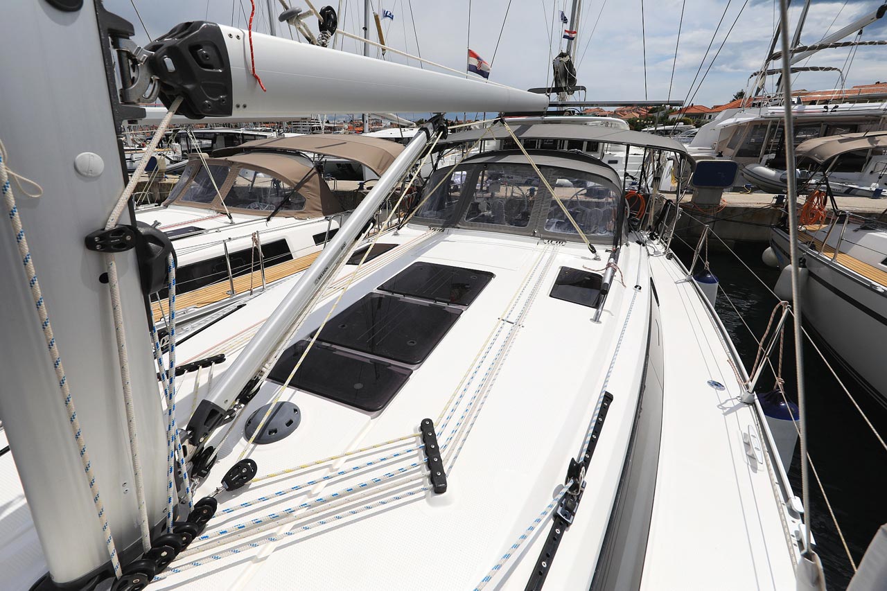 Bavaria Cruiser 37 - 3 cab. — photo 6