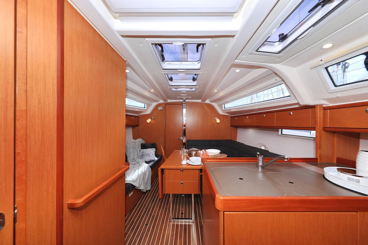 Bavaria Cruiser 37 - 3 cab. — photo 11