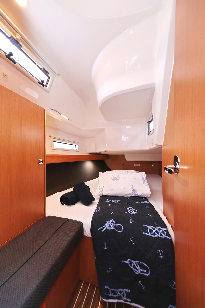 Bavaria Cruiser 37 - 3 cab. — photo 22