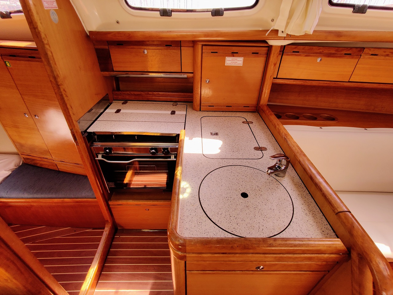 Bavaria 31 Cruiser — photo 6
