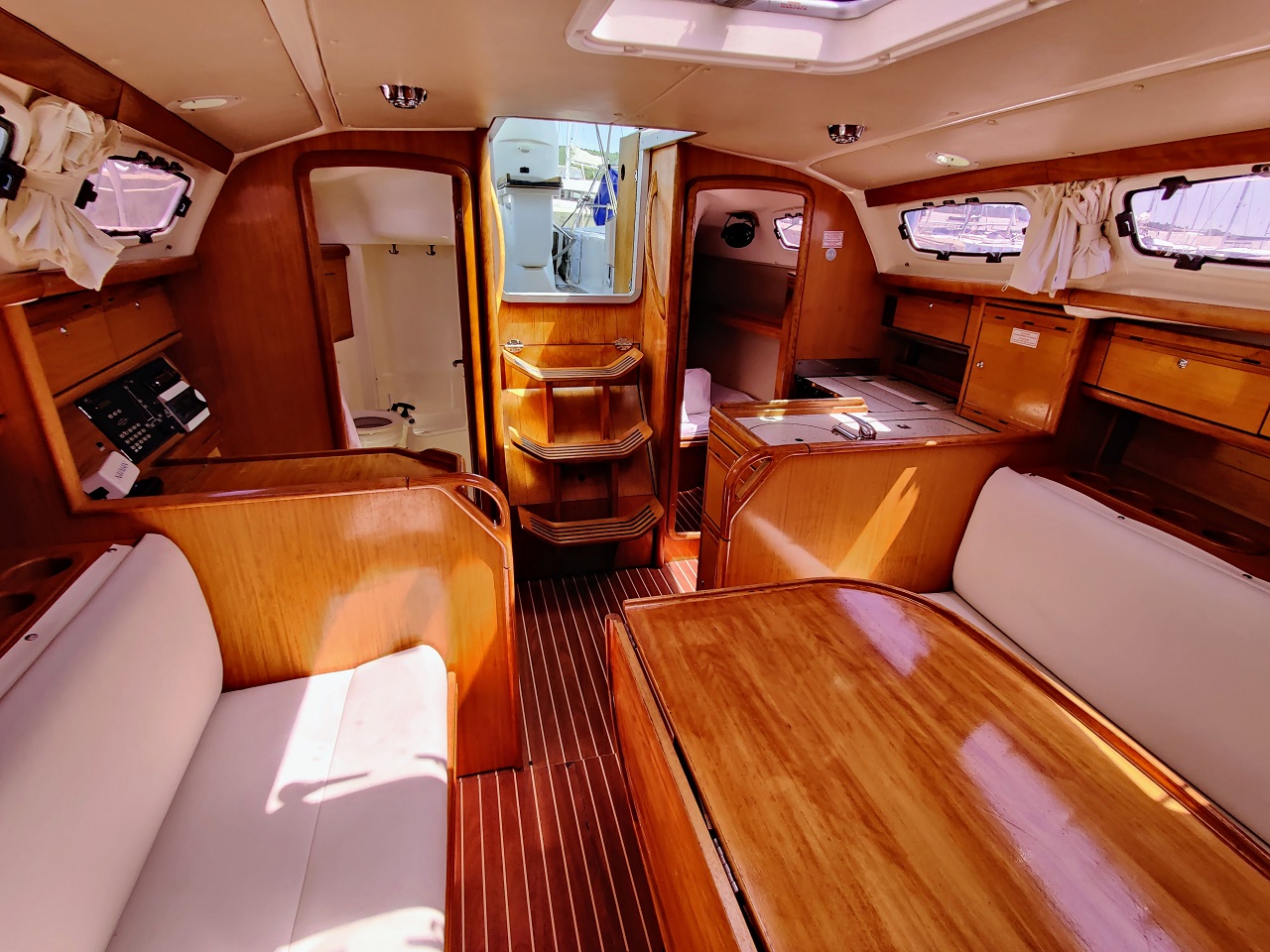 Bavaria 31 Cruiser — photo 9