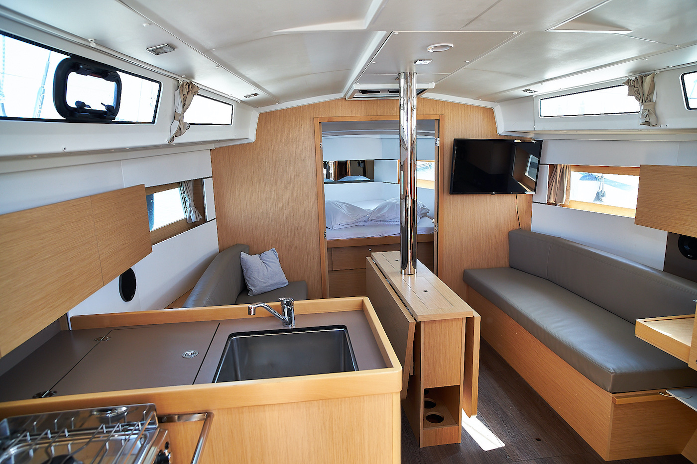 Oceanis 38.1 — photo 7