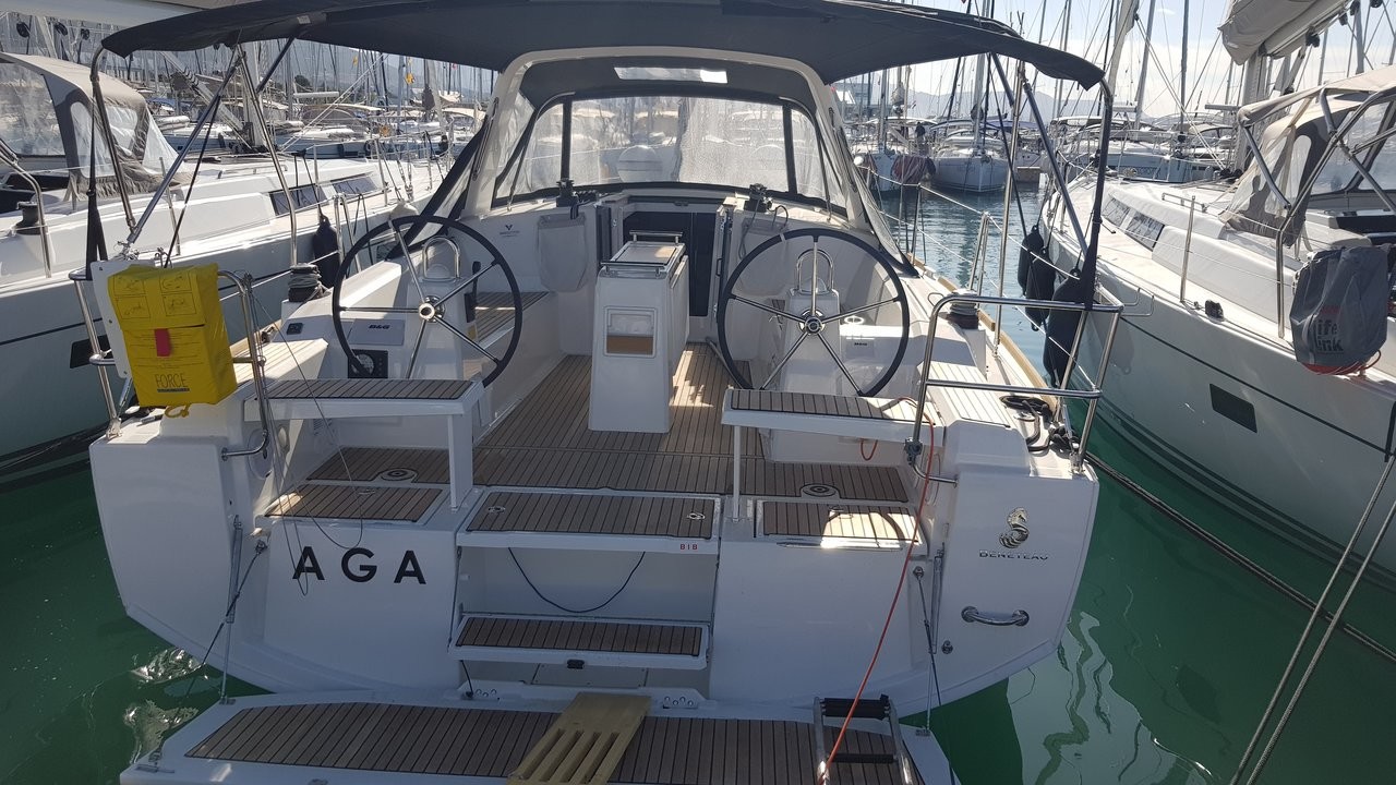Oceanis 38.1 — photo 1