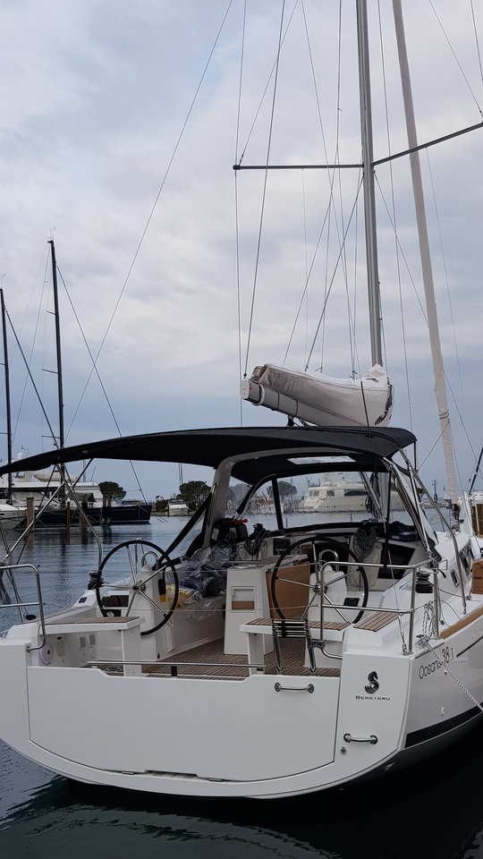 Oceanis 38.1 — photo 10