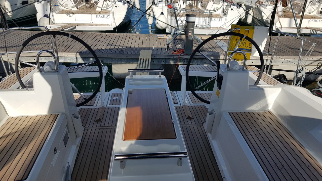 Oceanis 38.1 — photo 11