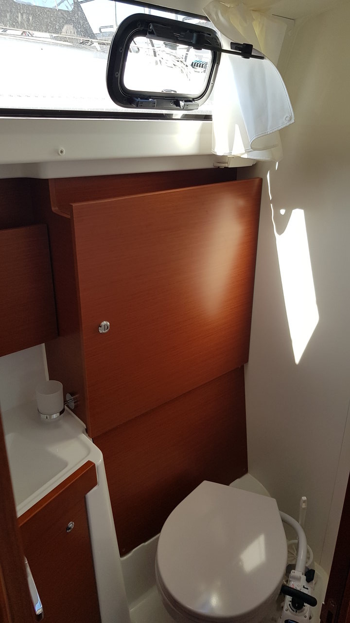 Oceanis 38.1 — photo 22