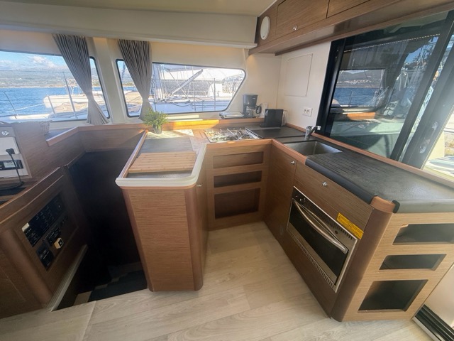 Lagoon 42 - 4 + 2 cab. — photo 10