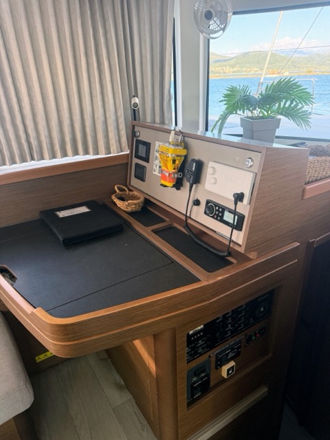 Lagoon 42 - 4 + 2 cab. — photo 13