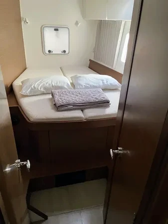 Lagoon 42 - 4 + 2 cab. — photo 15
