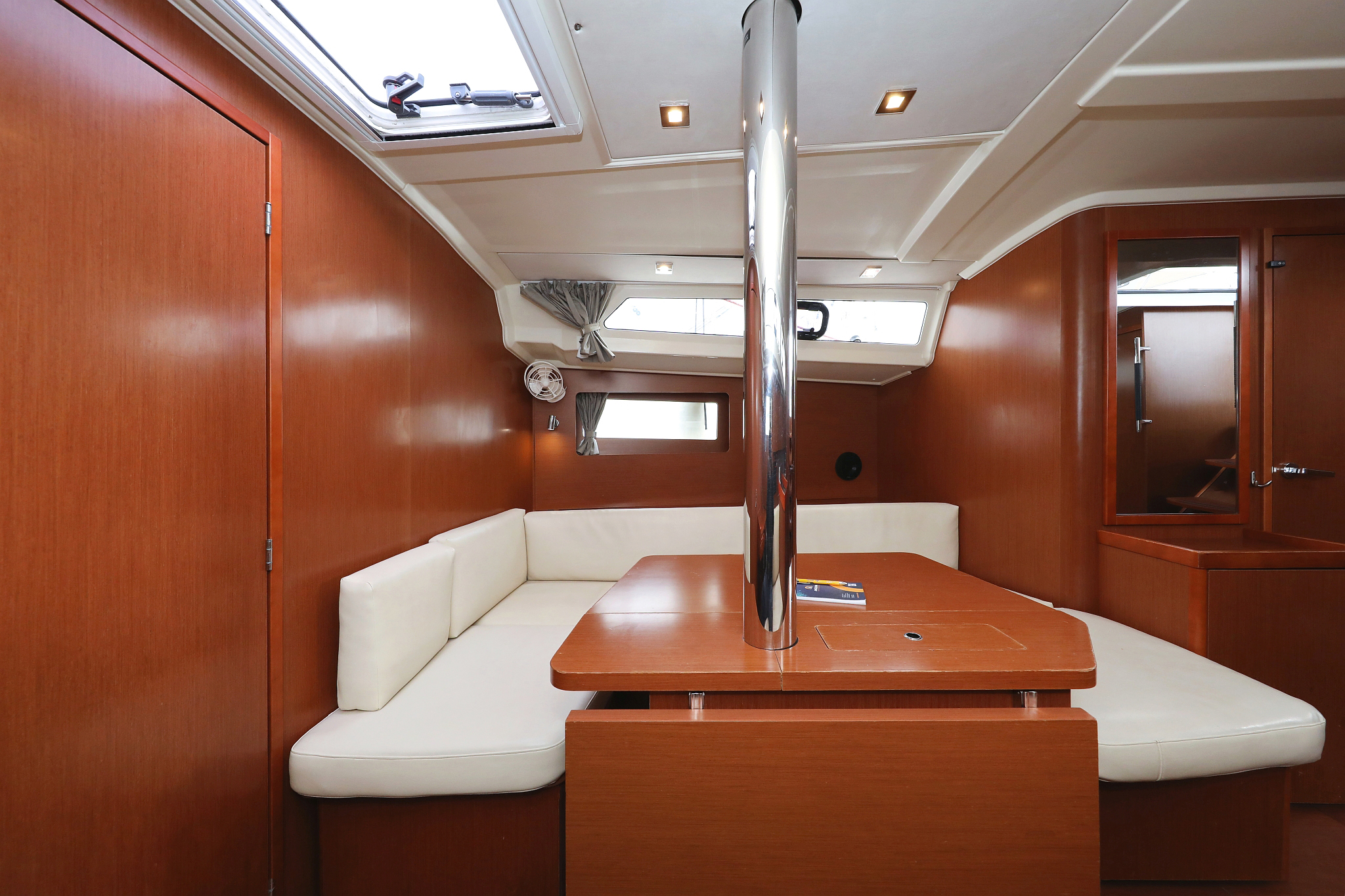 Oceanis 41.1 — photo 16