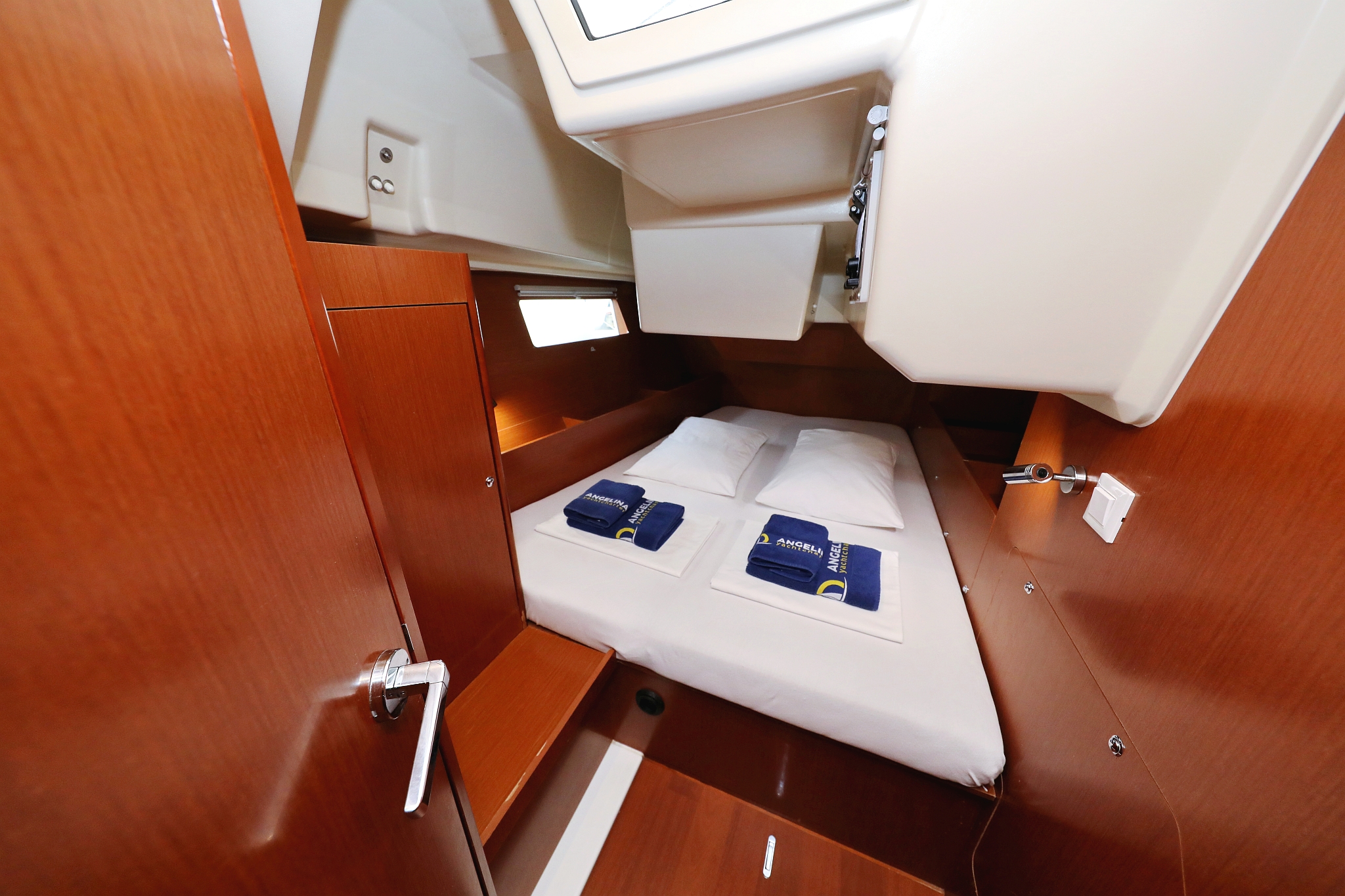 Oceanis 41.1 — photo 24