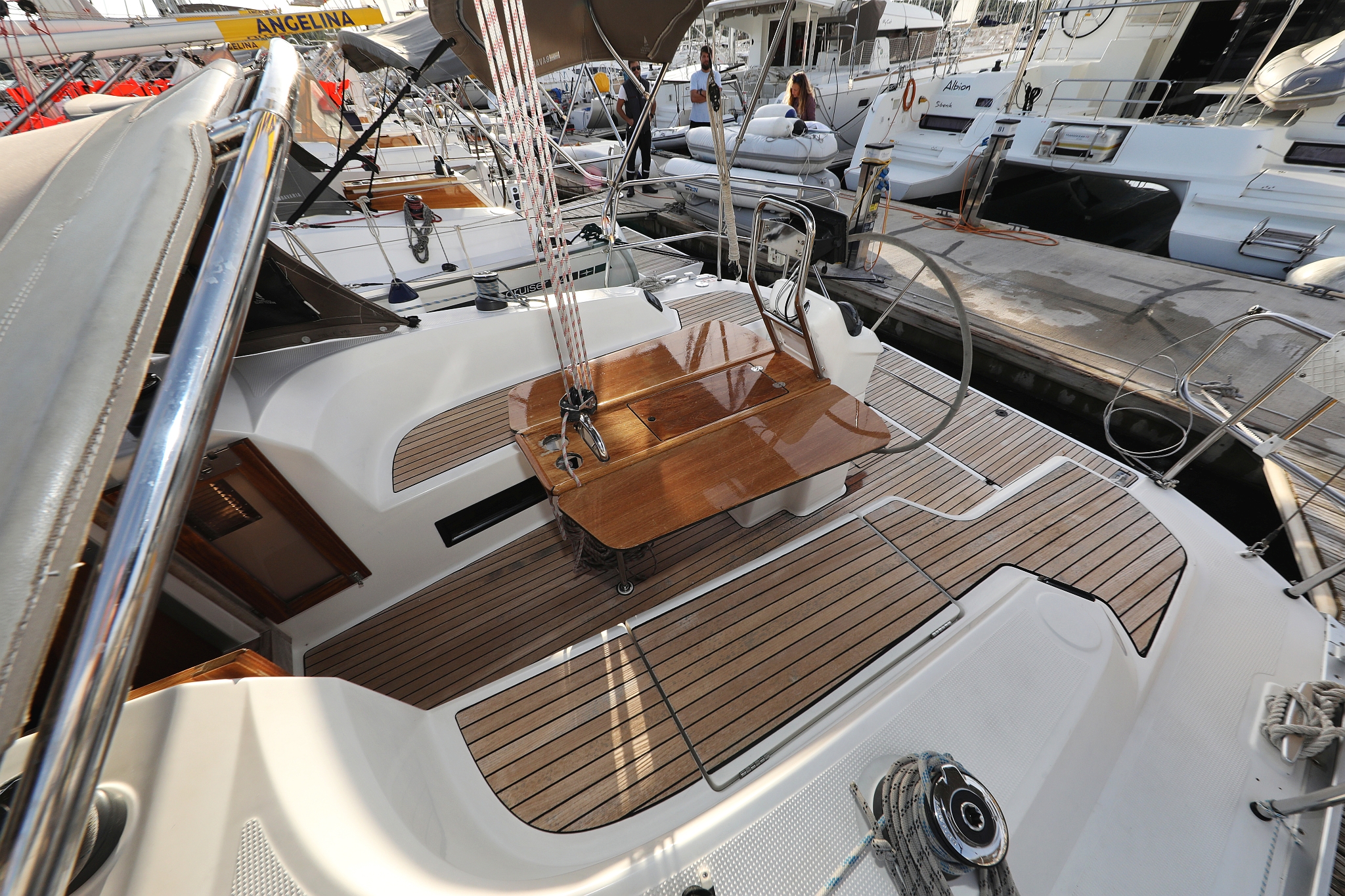 Bavaria Cruiser 33 — photo 6