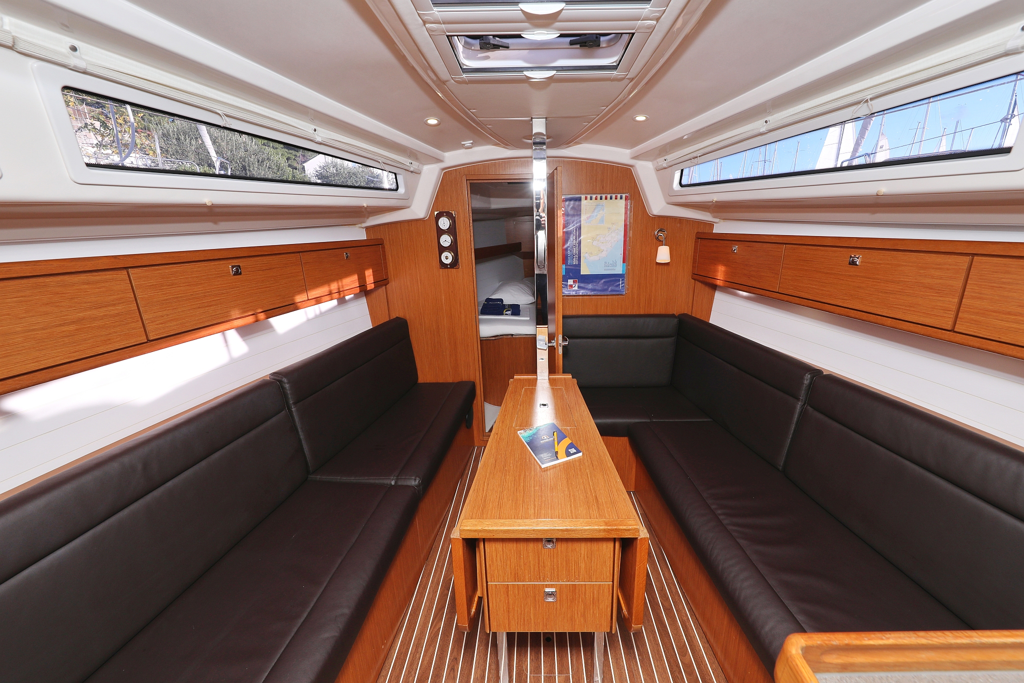 Bavaria Cruiser 33 — photo 15