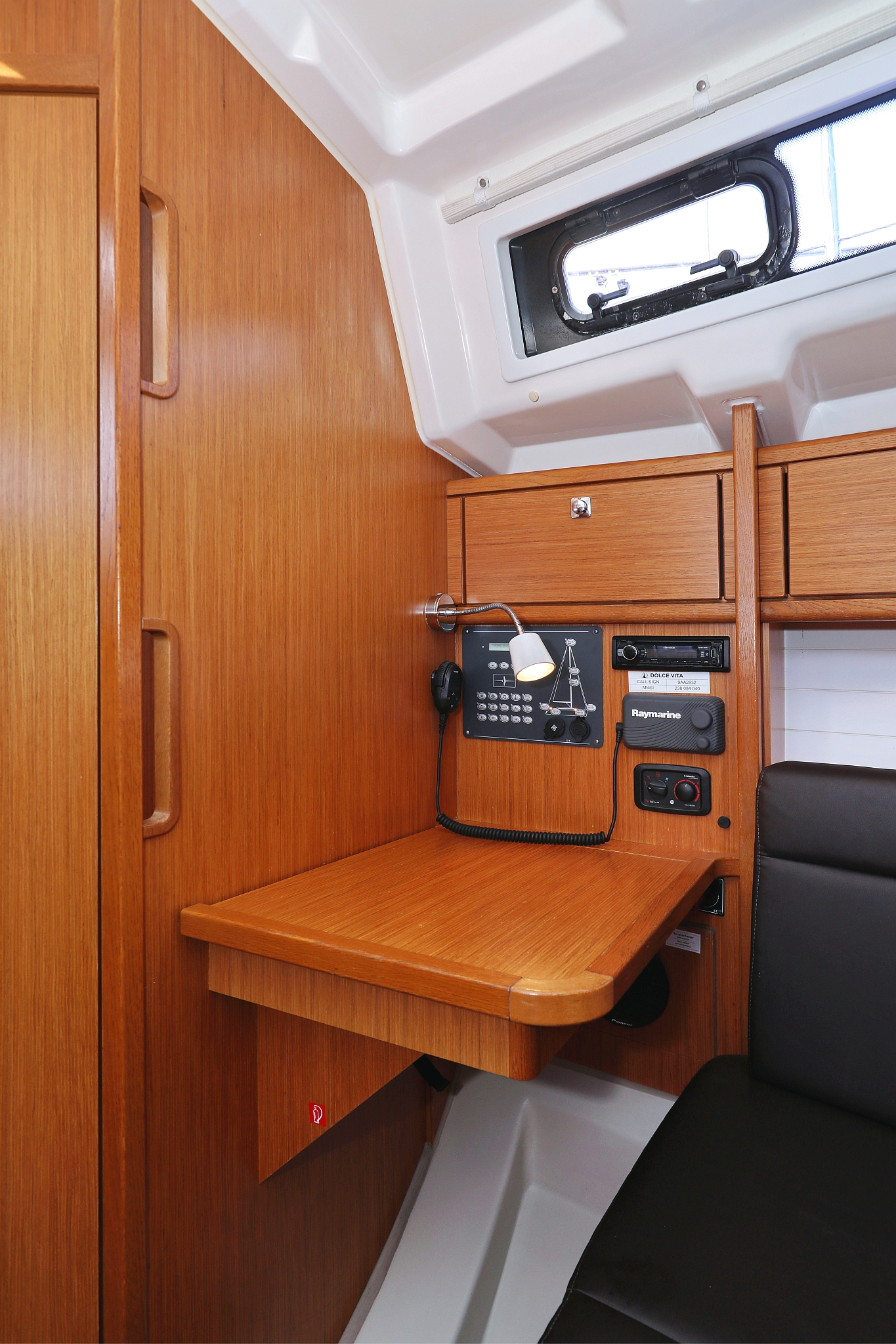 Bavaria Cruiser 33 — photo 40