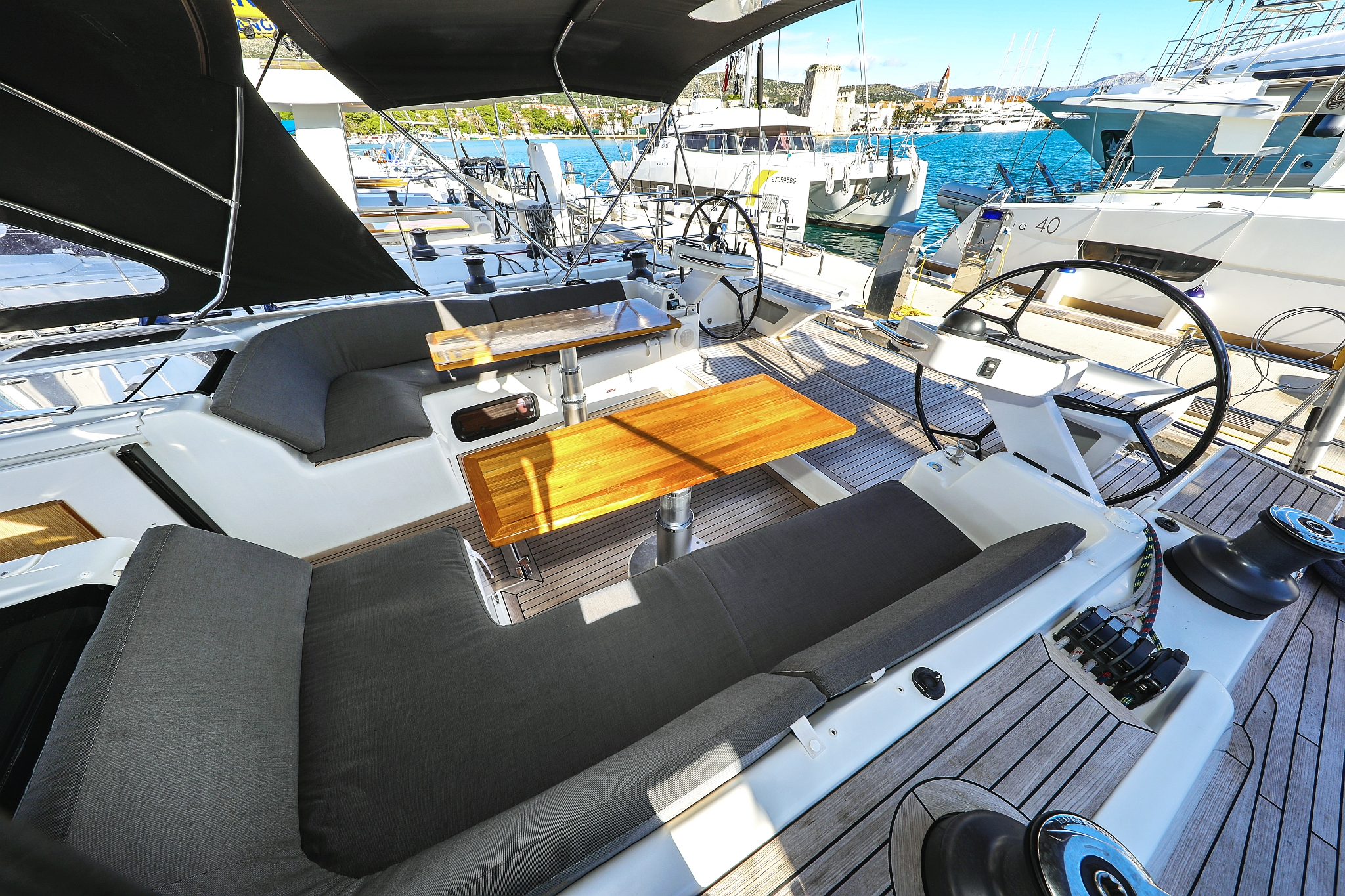 Hanse 575 - 3 + 1 cab. — photo 7