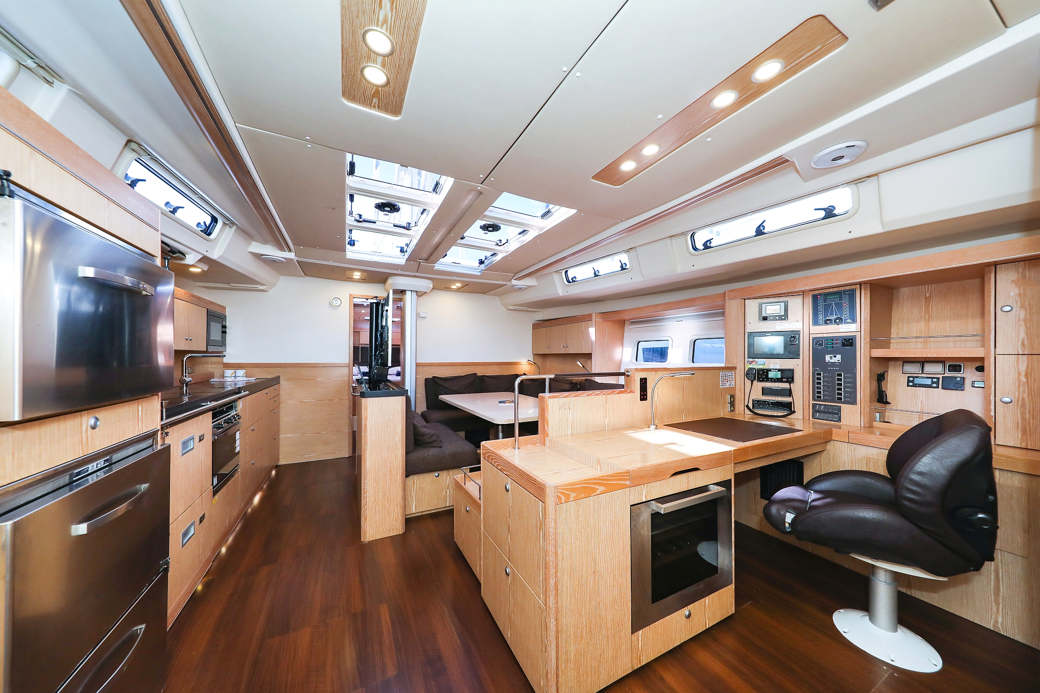 Hanse 575 - 3 + 1 cab. — photo 14