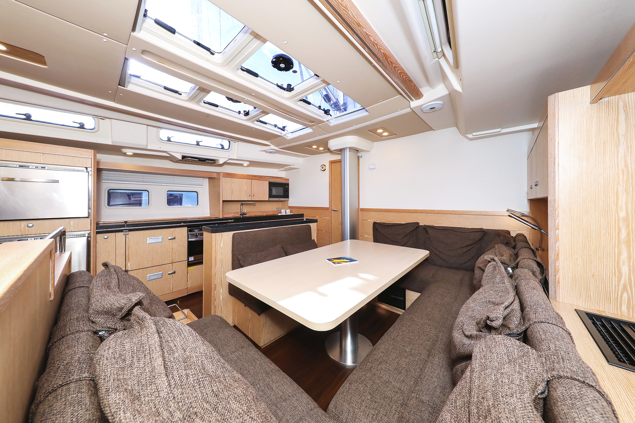 Hanse 575 - 3 + 1 cab. — photo 15