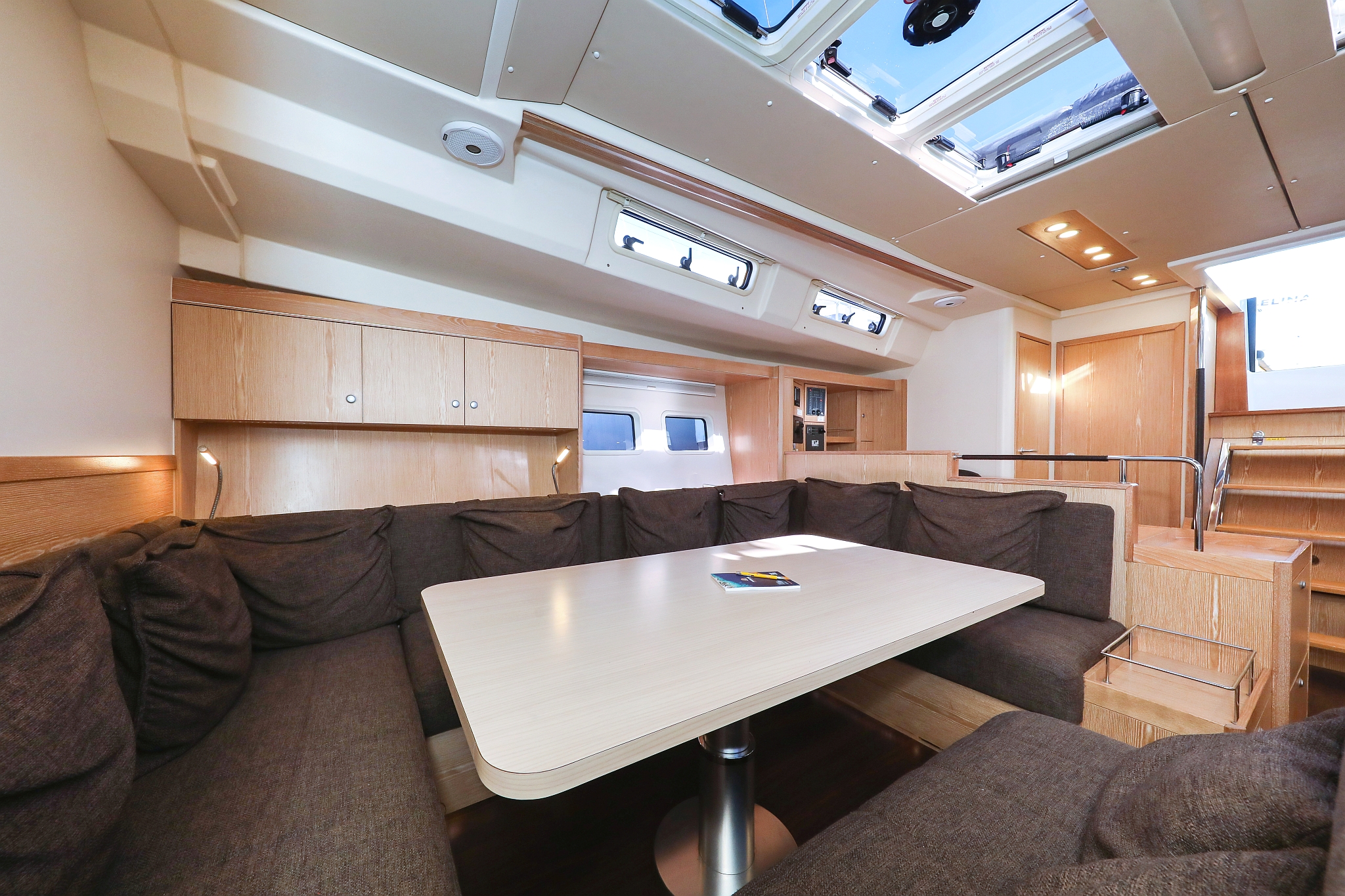 Hanse 575 - 3 + 1 cab. — photo 17