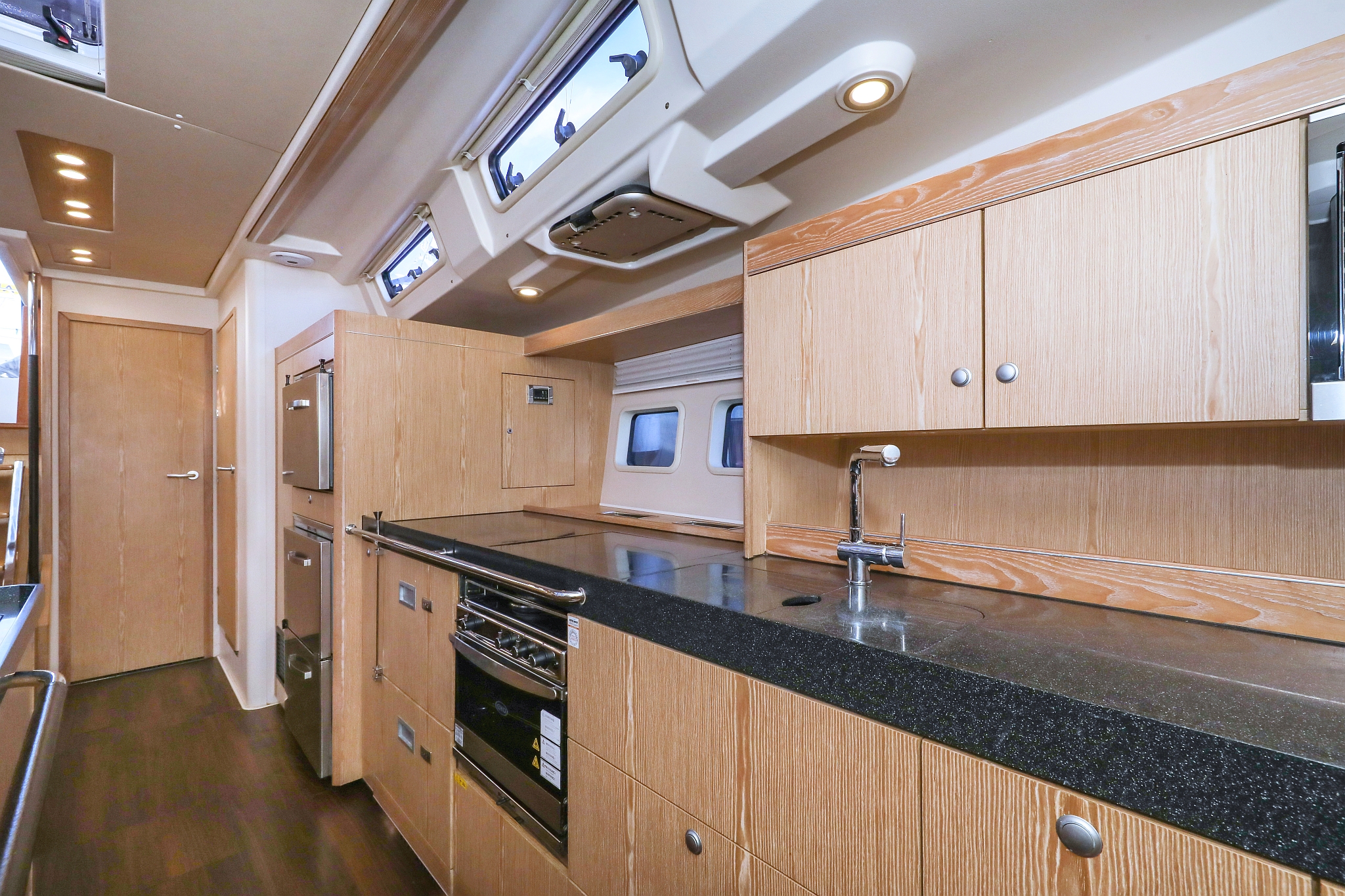 Hanse 575 - 3 + 1 cab. — photo 20