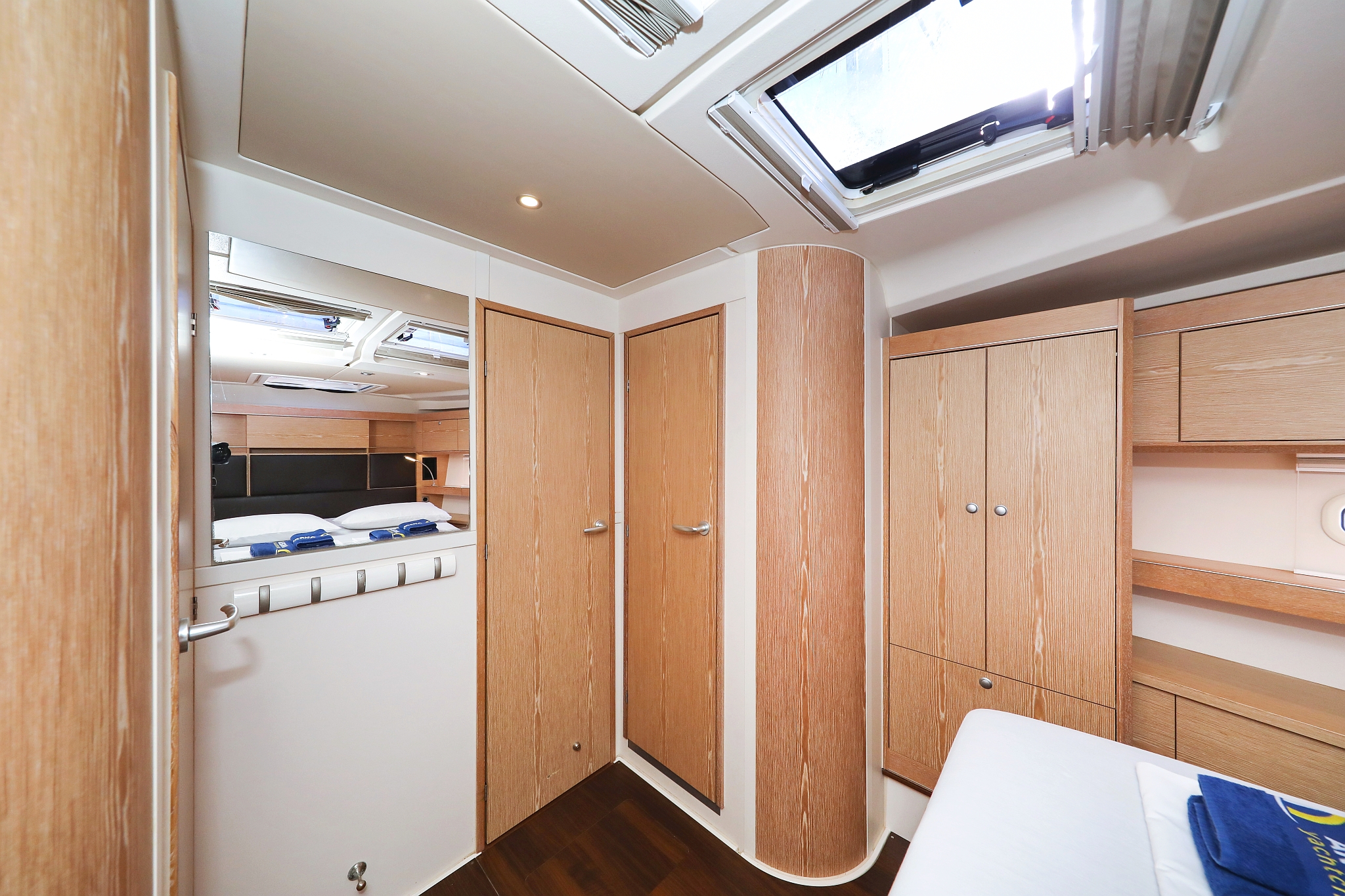 Hanse 575 - 3 + 1 cab. — photo 31