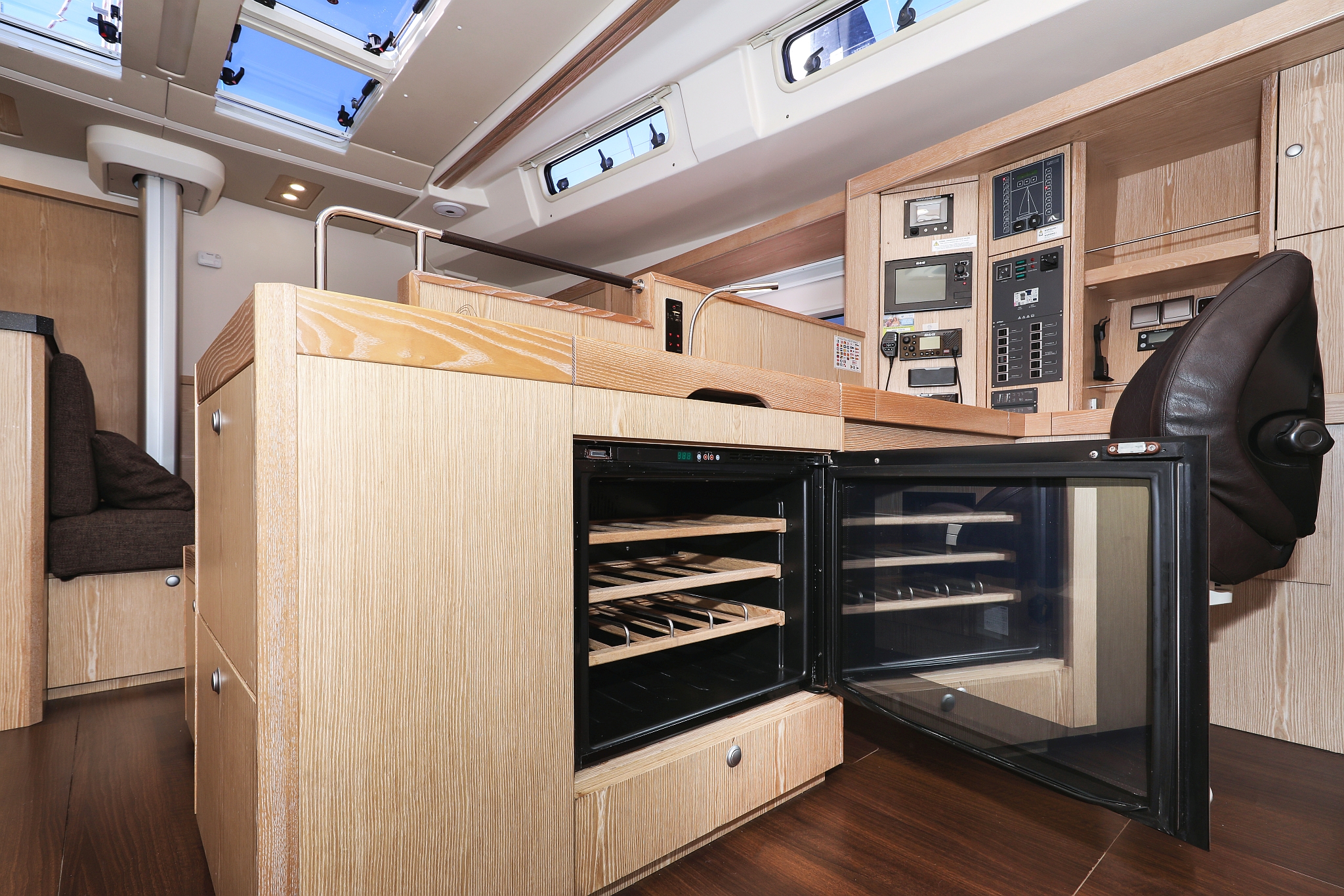 Hanse 575 - 3 + 1 cab. — photo 44