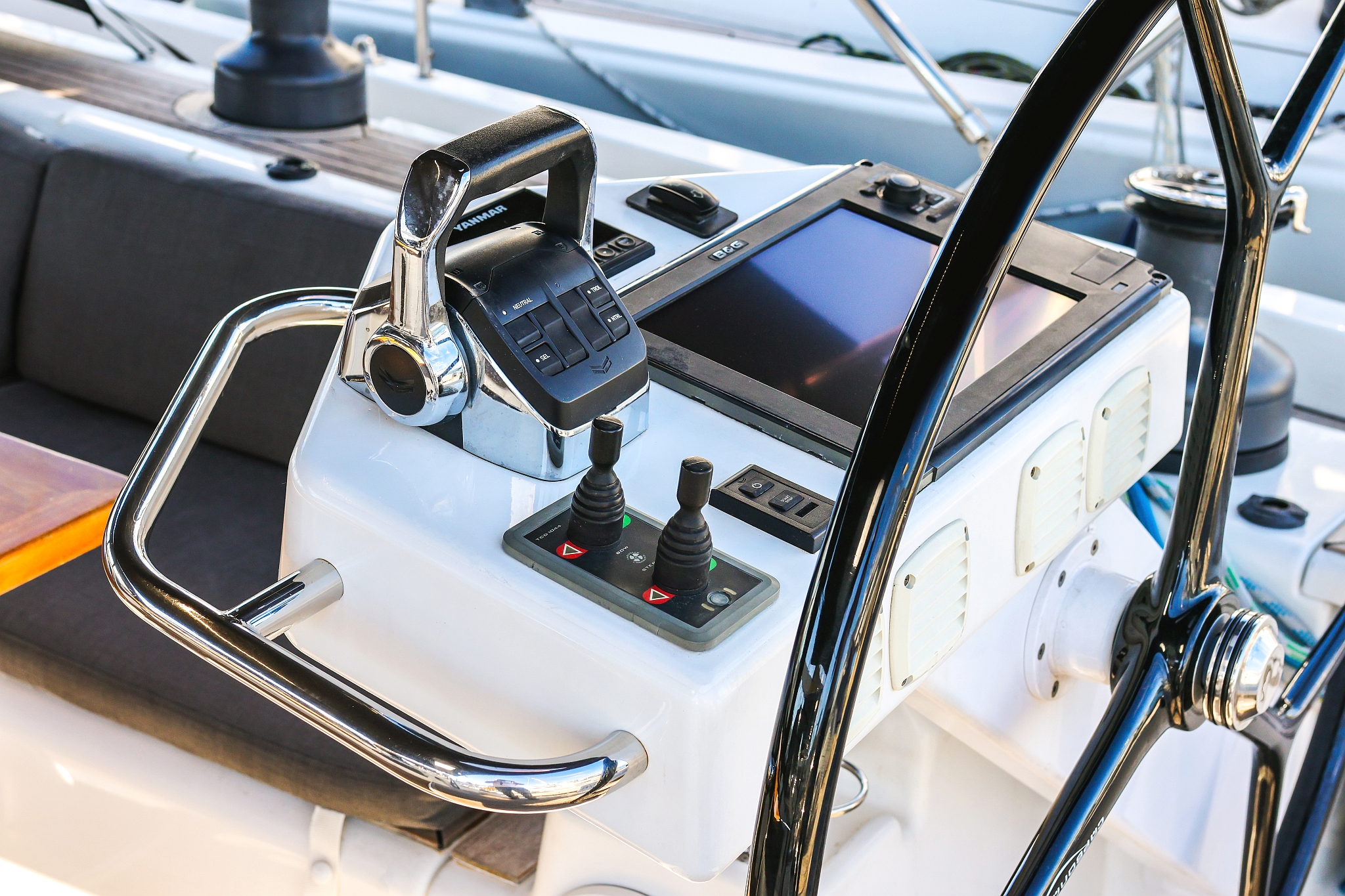 Hanse 575 - 3 + 1 cab. — photo 49