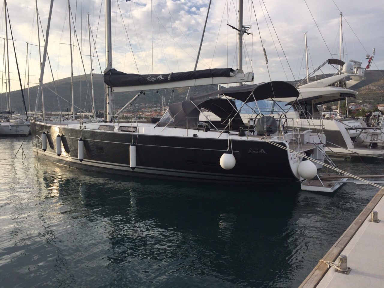 Hanse 575 - 3 + 1 cab. — photo 51