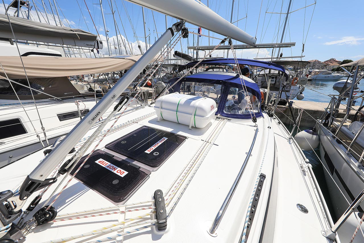 Bavaria Cruiser 34 — photo 6