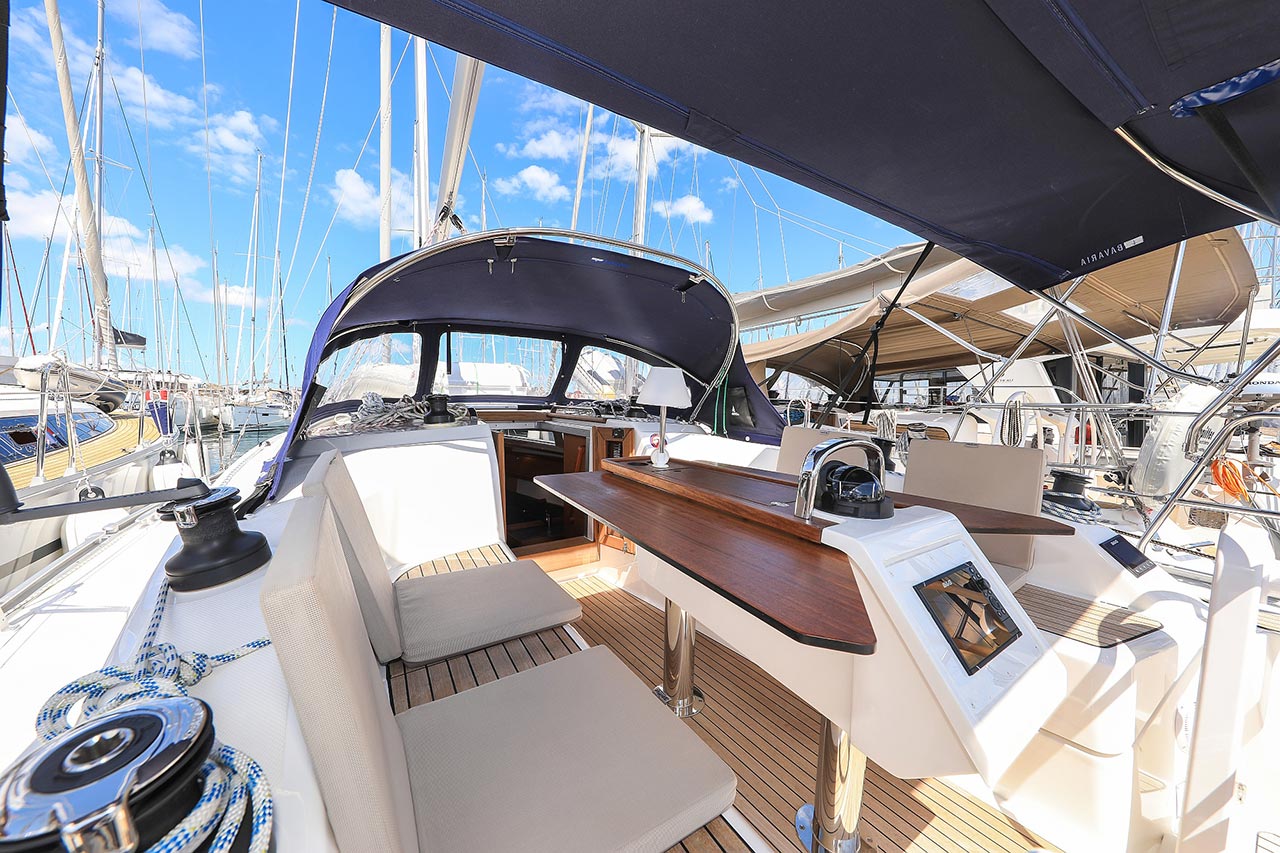 Bavaria Cruiser 34 — photo 9