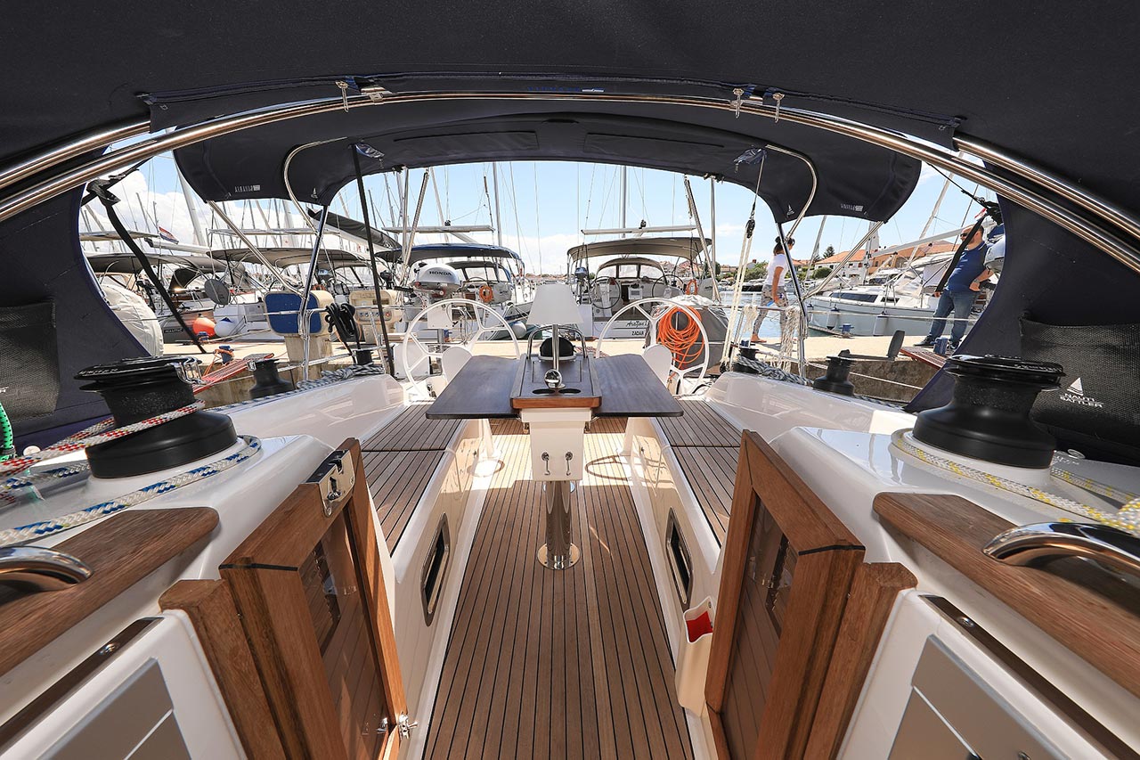 Bavaria Cruiser 34 — photo 10