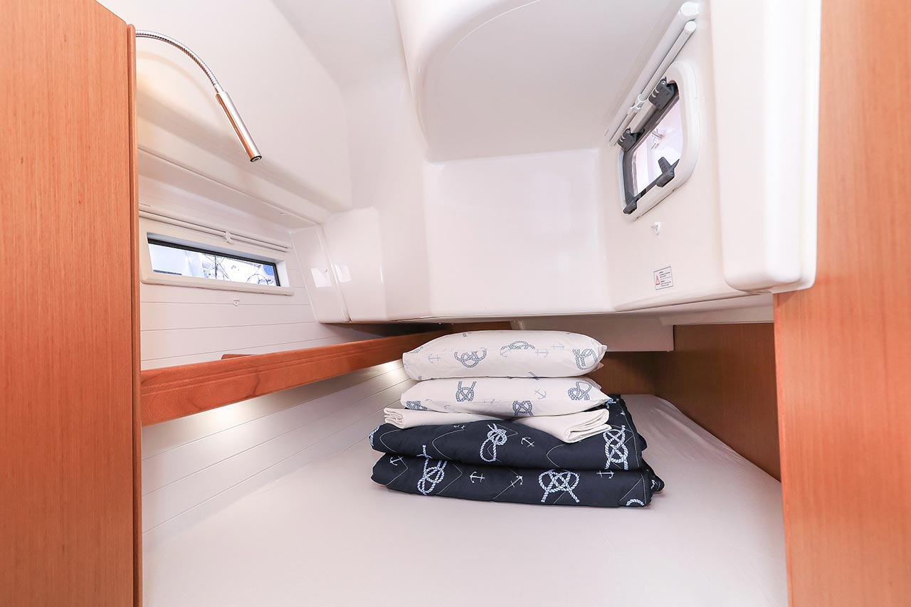 Bavaria Cruiser 34 — photo 21