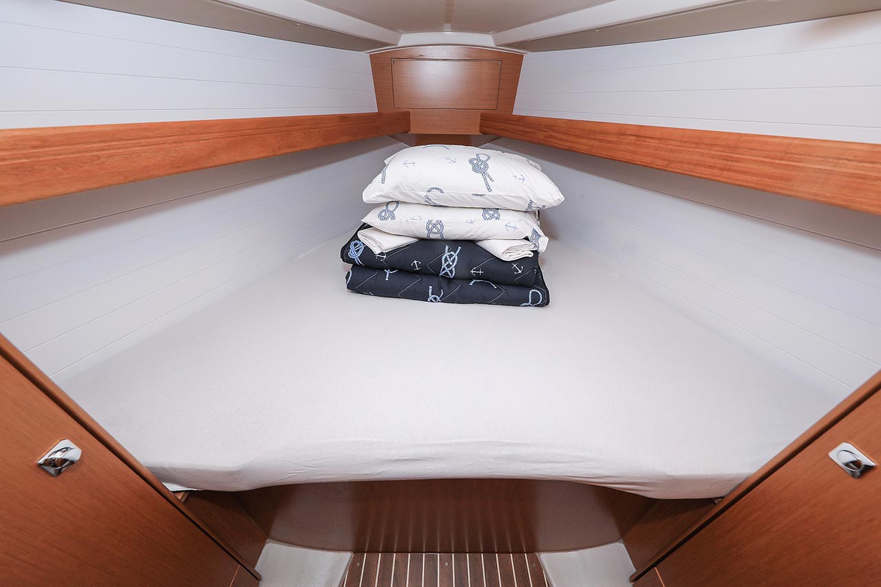Bavaria Cruiser 34 — photo 25