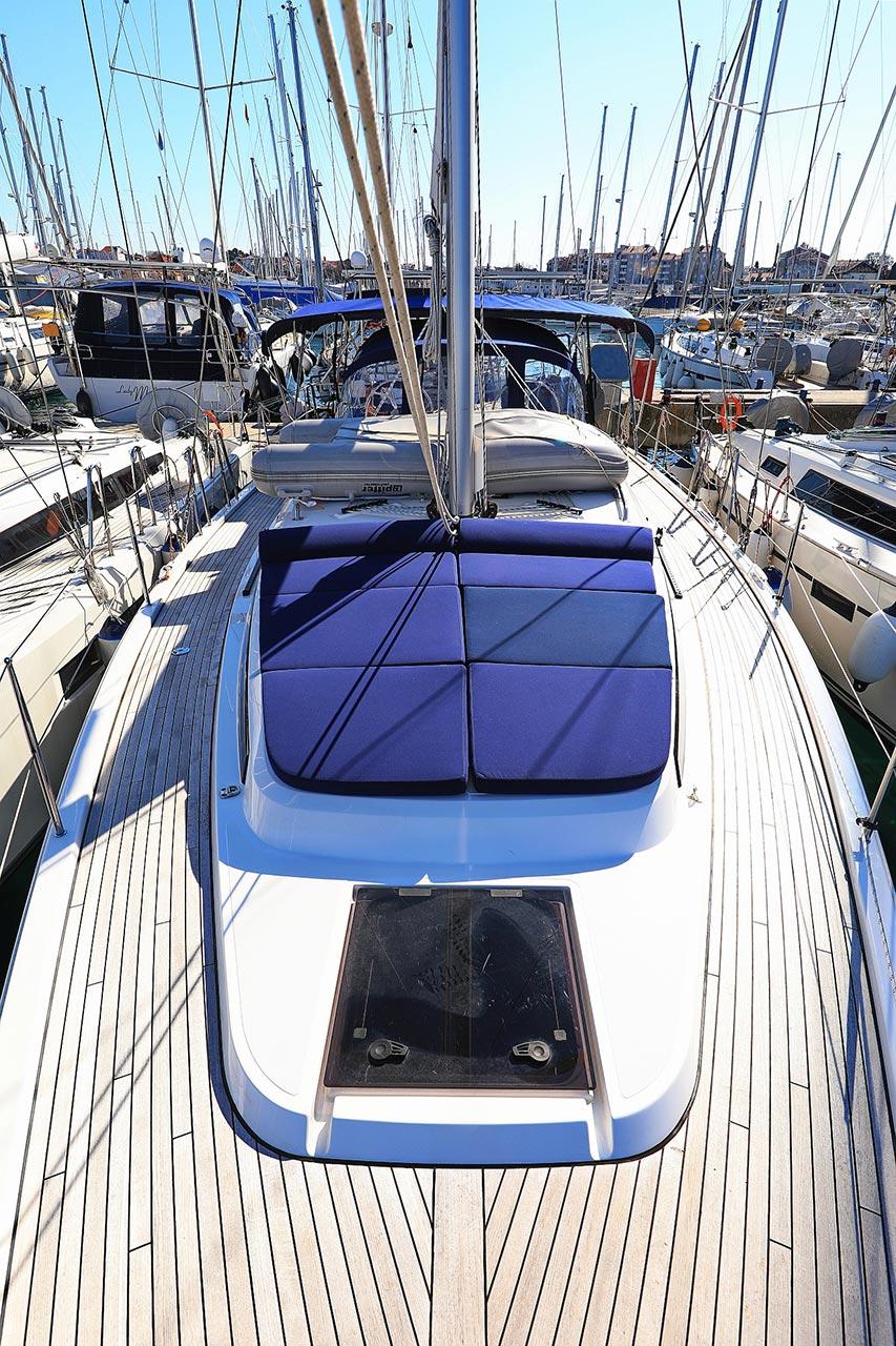 Bavaria C42 — photo 6
