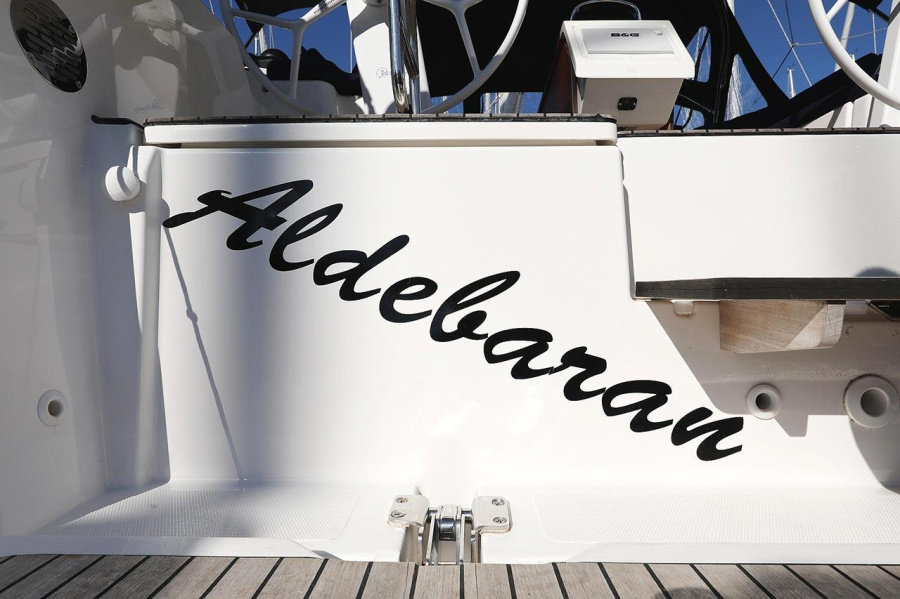 Bavaria C42 — photo 7