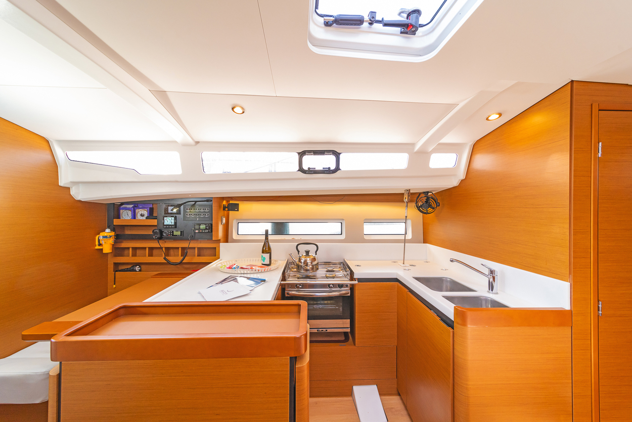 Sun Odyssey 440 - 4 cab. — photo 14