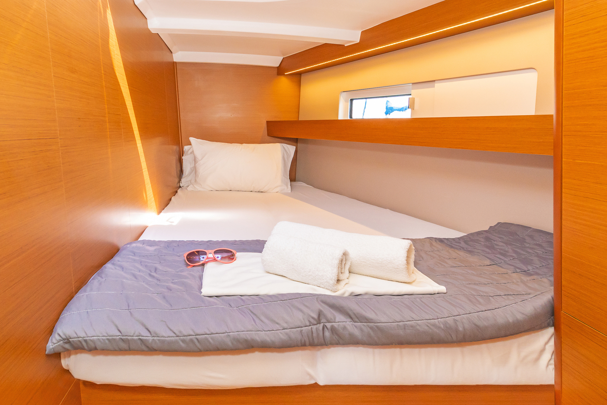 Sun Odyssey 440 - 4 cab. — photo 18