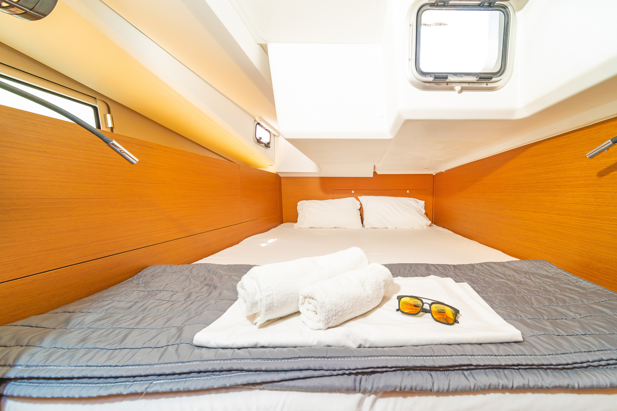 Sun Odyssey 440 - 4 cab. — photo 19