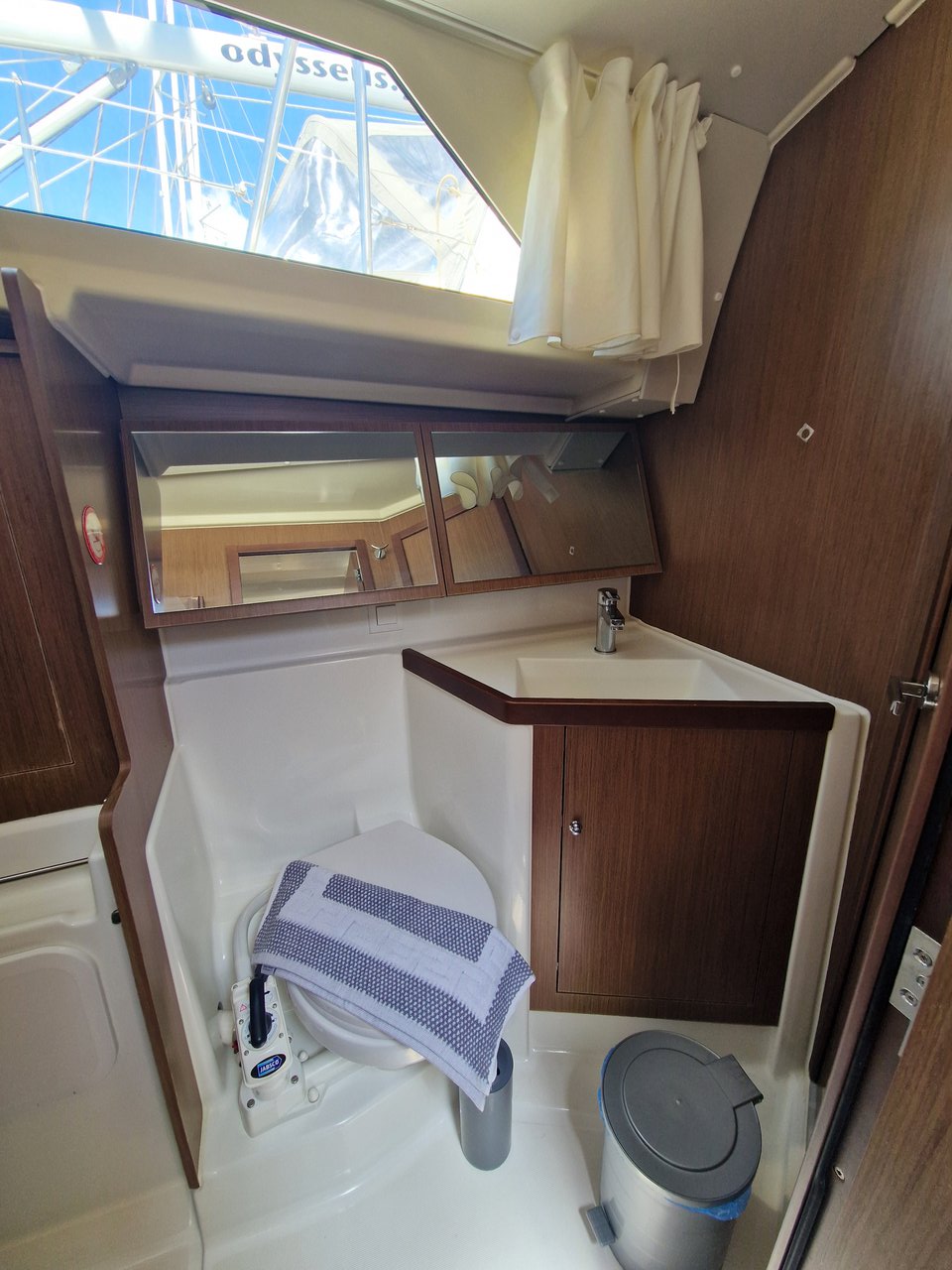 Oceanis 41.1 — photo 17