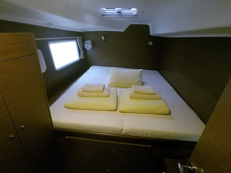 Lagoon 380 - 4 + 2 cab. — photo 17