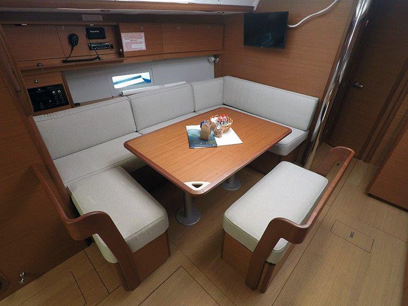 Dufour 430 GL — photo 20