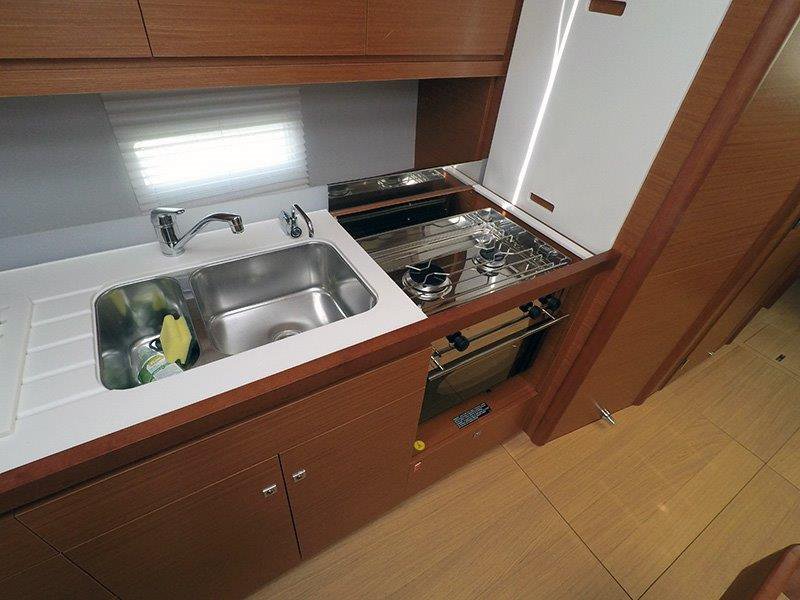 Dufour 430 GL — photo 23