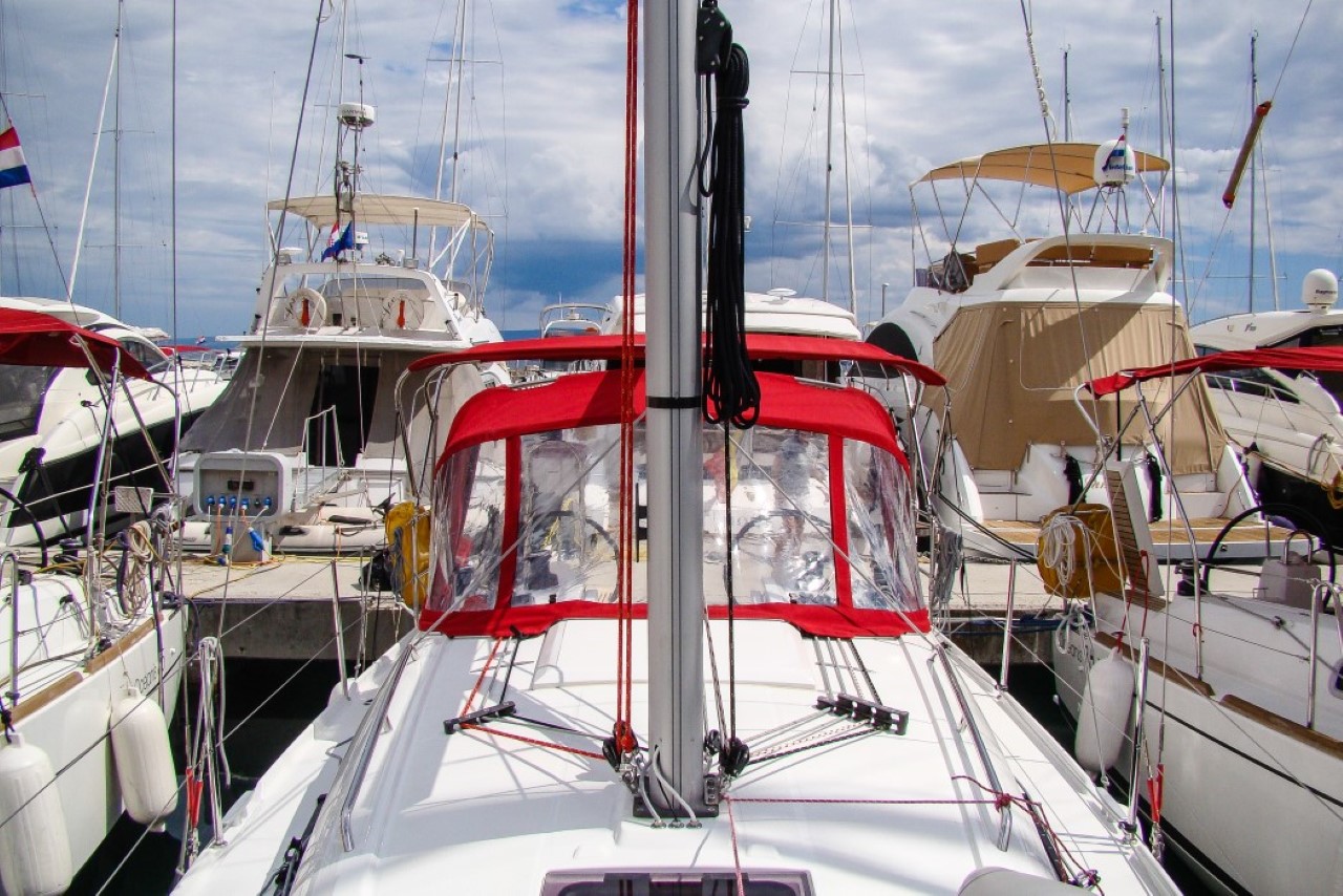Oceanis 30.1 — photo 4