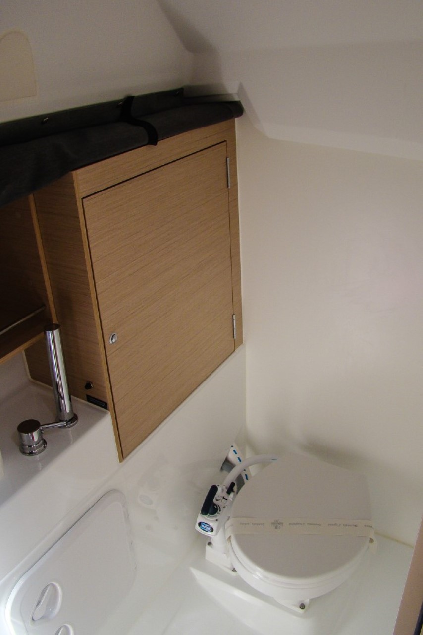 Oceanis 30.1 — photo 14