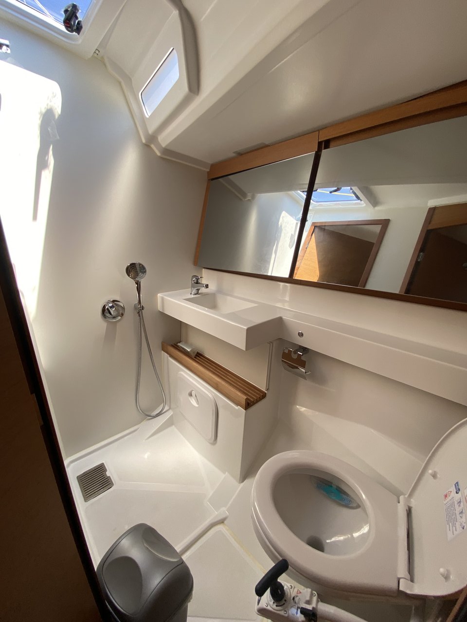 Sun Odyssey 440 - 4 cab. — photo 15