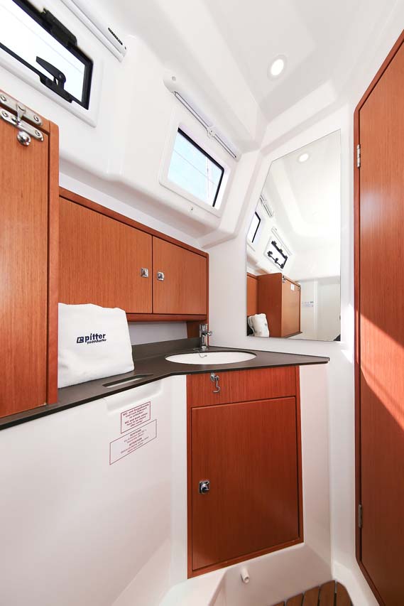Bavaria Cruiser 33 — photo 17