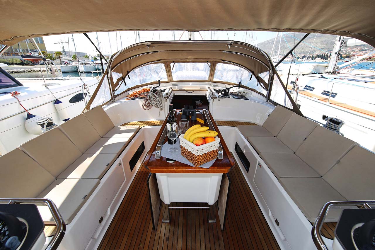 Bavaria Cruiser 56 - 5 + 1 cab. — photo 5