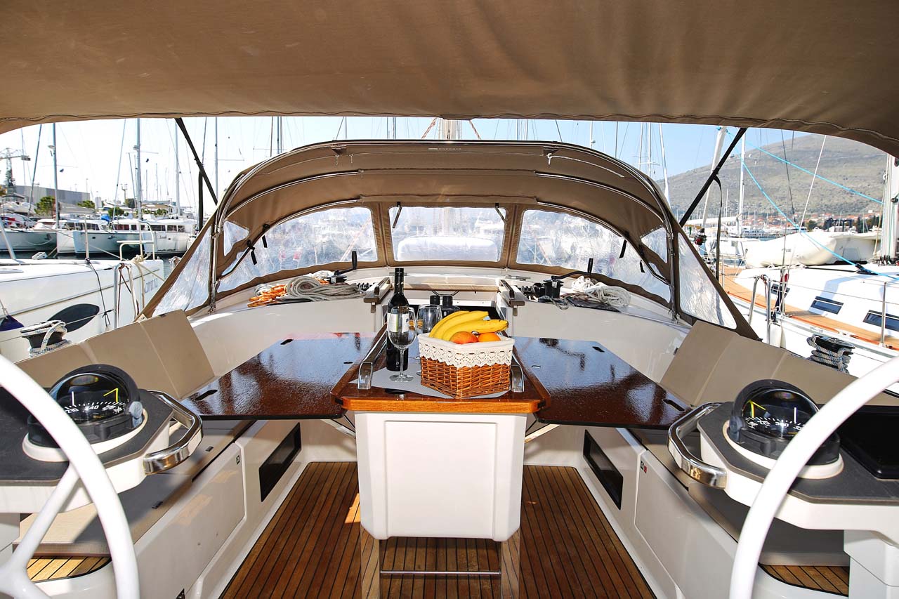 Bavaria Cruiser 56 - 5 + 1 cab. — photo 6