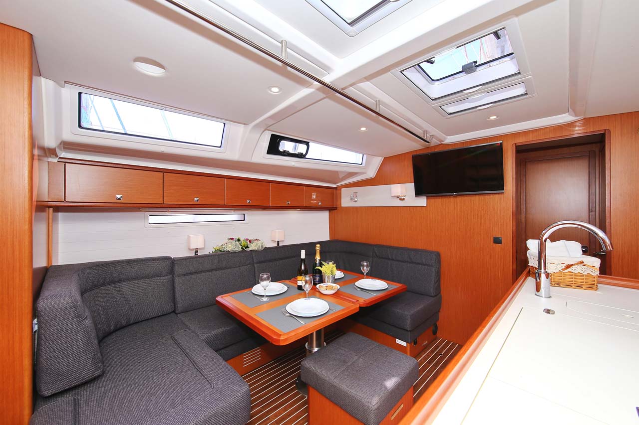 Bavaria Cruiser 56 - 5 + 1 cab. — photo 12